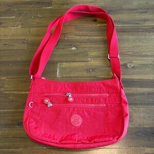 Kipling Red Nylon Bag Travel Zipper Crossbody Adjustable Shoulder